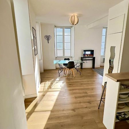 Wonderhost, Au Coeur Du Quartier Du Chateau Pau Luaran gambar
