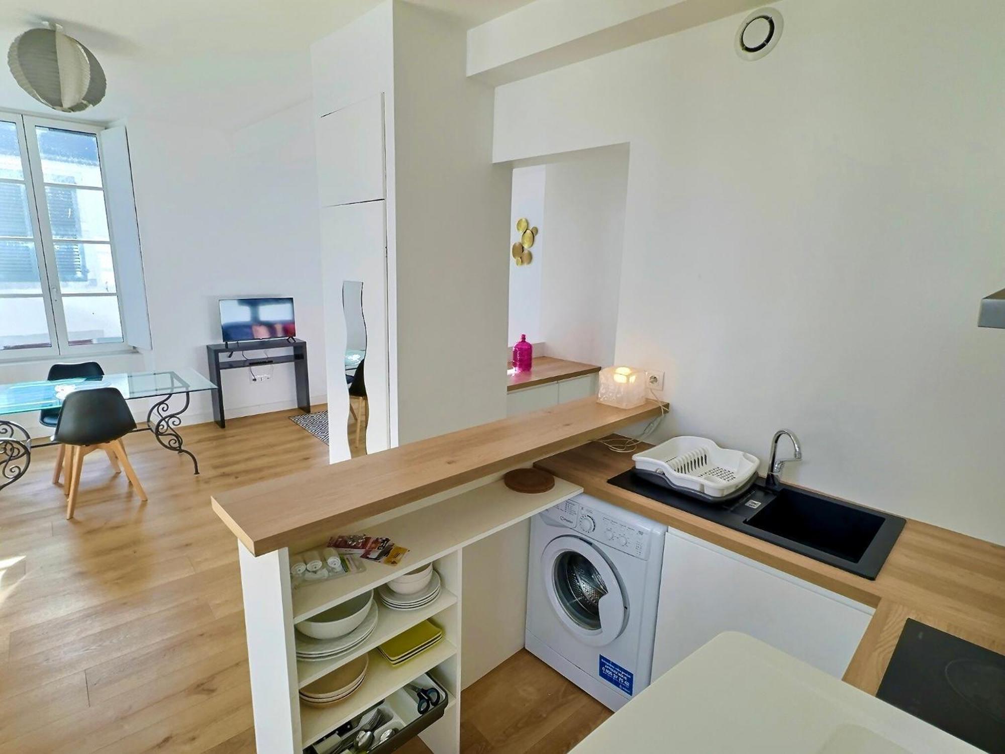 Wonderhost, Au Coeur Du Quartier Du Chateau Pau Luaran gambar